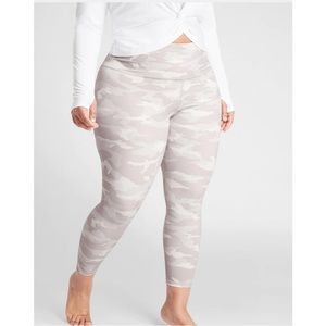 NWT Athleta Elation Camo White Gray 7/8 Tight Leggings 3X